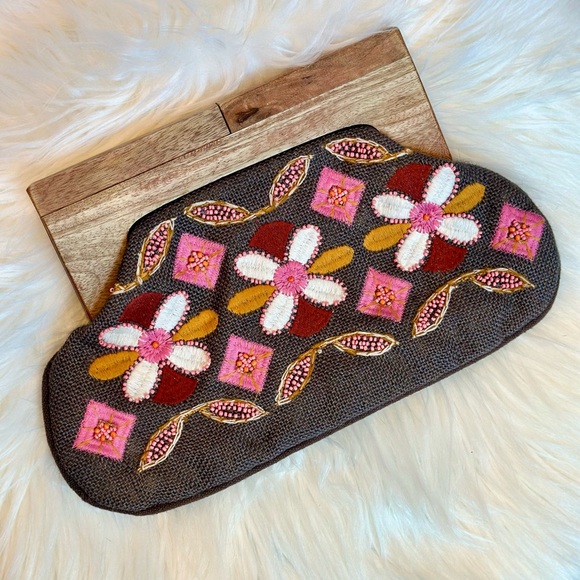 •NWT• chloe and lex charcoal stitched beaded/embroidered celebration clutch - Picture 2 of 12